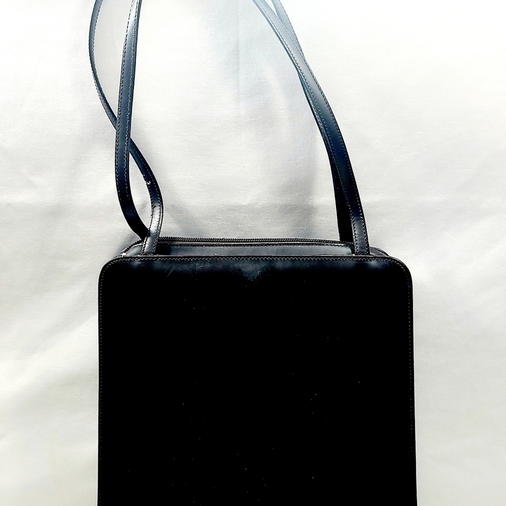 Gucci Leather Shoulder Bag - Picture 7 of 8